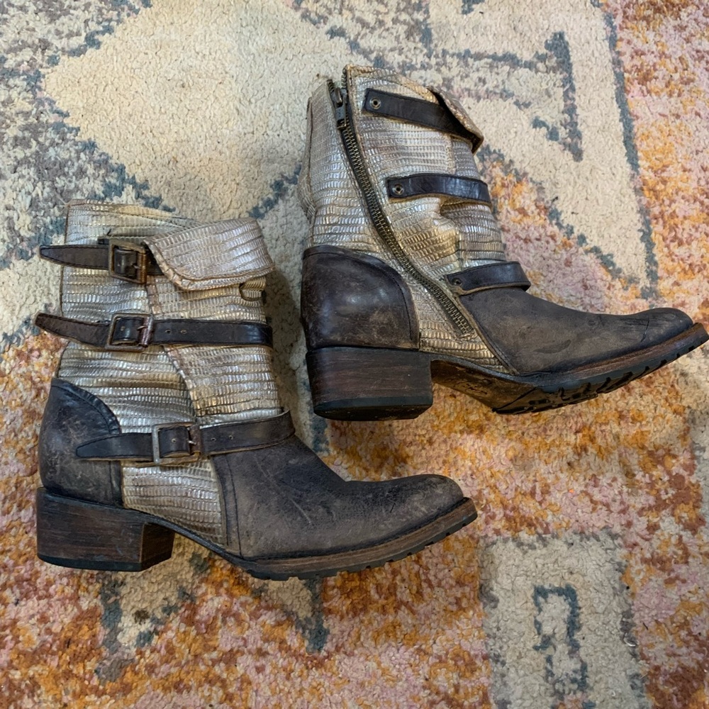 Freebird by Steve Madden boots